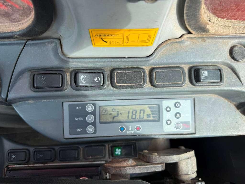 New Holland Kobelco E235B SR-2 - 360° Camera / Hammer lines Foto 12