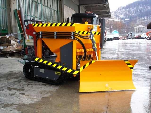 Gior 600 KG HONDA - SPARGISALE + LAMA NEVE DOZER Foto 1
