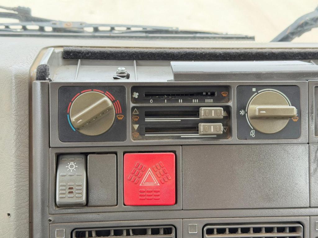 Iveco 130E18 Foto 7