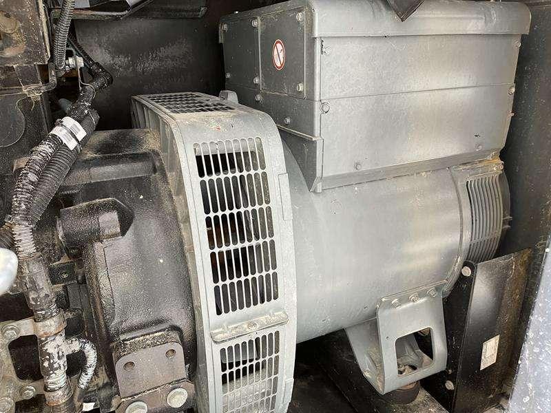 SDMO R 110 C 3 Foto 16