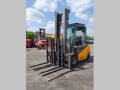 Jungheinrich EFG550S in vendita da Uni.Trucks Srl