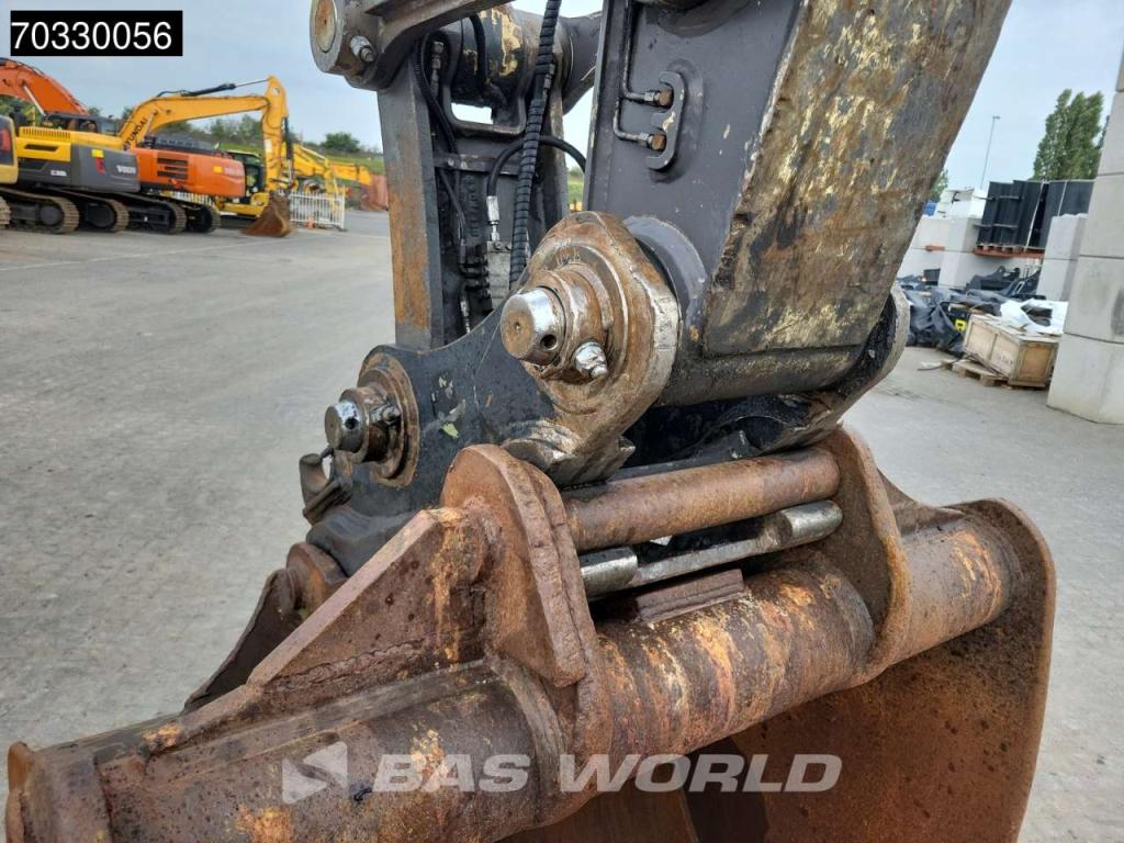 Volvo EW210 D Outrigers + Blade Foto 17