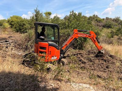 Hitachi Zx 26 U