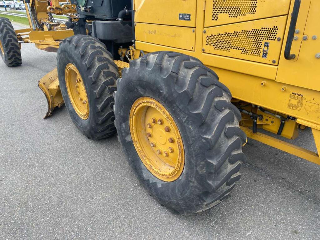 Caterpillar 140M Ripper + Pushblock Foto 9