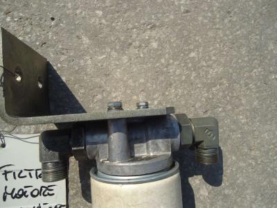 Supporto filtro olio motore per Fiat Kobelco 235 - NEW HOLLAND in vendita da OLM 90 Srl