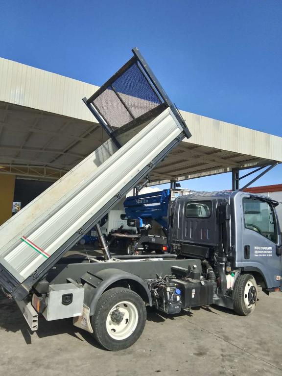 Isuzu N1R 87A Foto 5