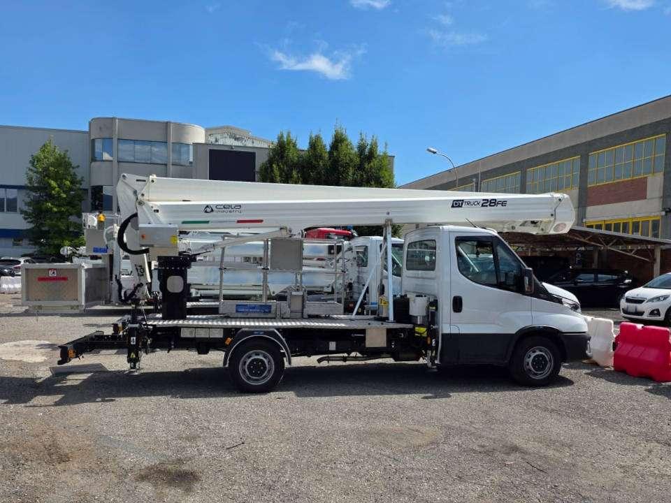 Cela DT 28 Foto 1