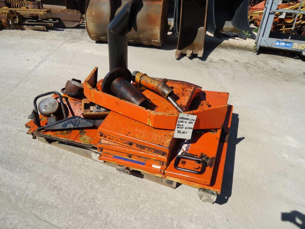 Cofanatura e carter carrozzeria per Fiat Hitachi FR160 Foto 1