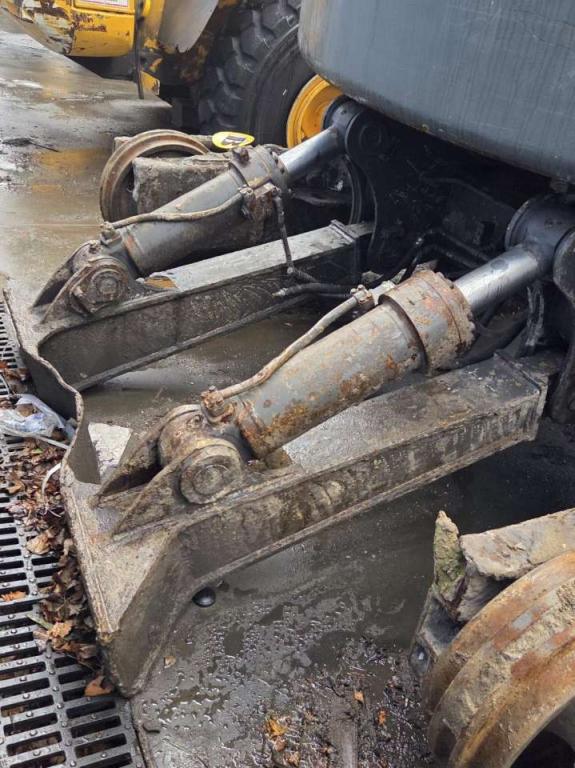 Volvo Left dozer blade cylinder 14538698 Foto 3