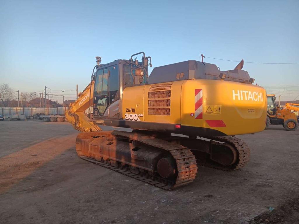 Hitachi ZX300LCN-6 Foto 3
