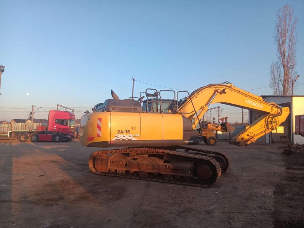 Hitachi ZX300LCN-6 Foto 4