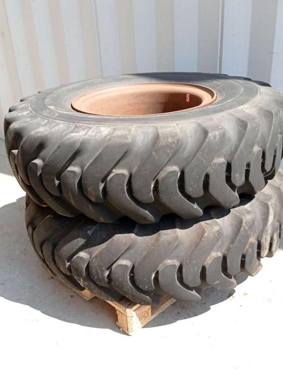 Pirelli FUORISTRADA 16.00-24 CON CERCHI Foto 4