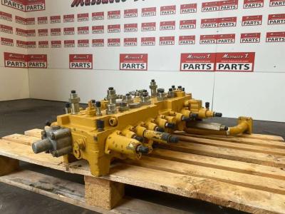 Distributore idraulico per Caterpillar 315 / 317 in vendita da Massucco T. Srl Area Ricambi