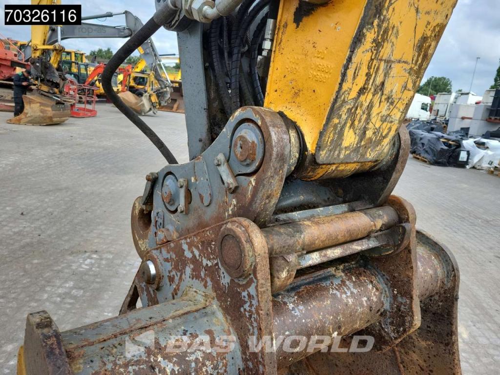 Liebherr R922 LC Foto 13
