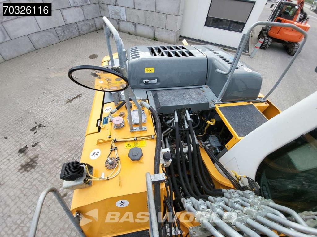 Liebherr R922 LC Foto 17