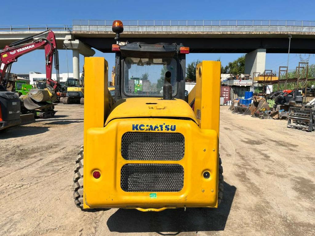 Komatsu SK 815 Foto 10