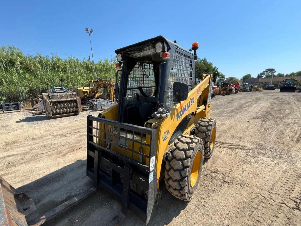 Komatsu SK 815 Foto 8