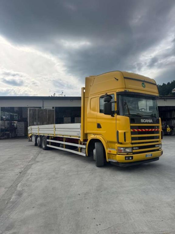 Scania 124L-420 Foto 1