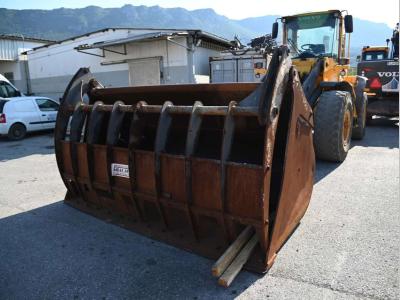 Trevi Benne pin-on 3000 mm with hydraulic grab in vendita da Balavto