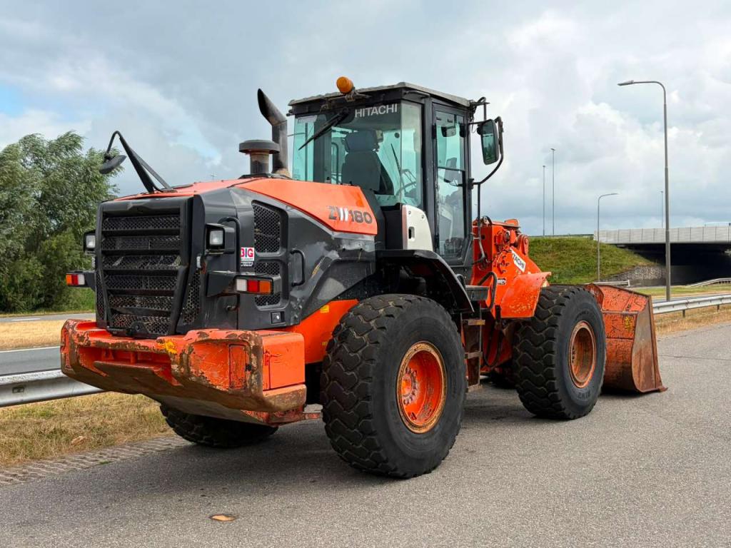 Hitachi ZW180-5B Foto 5