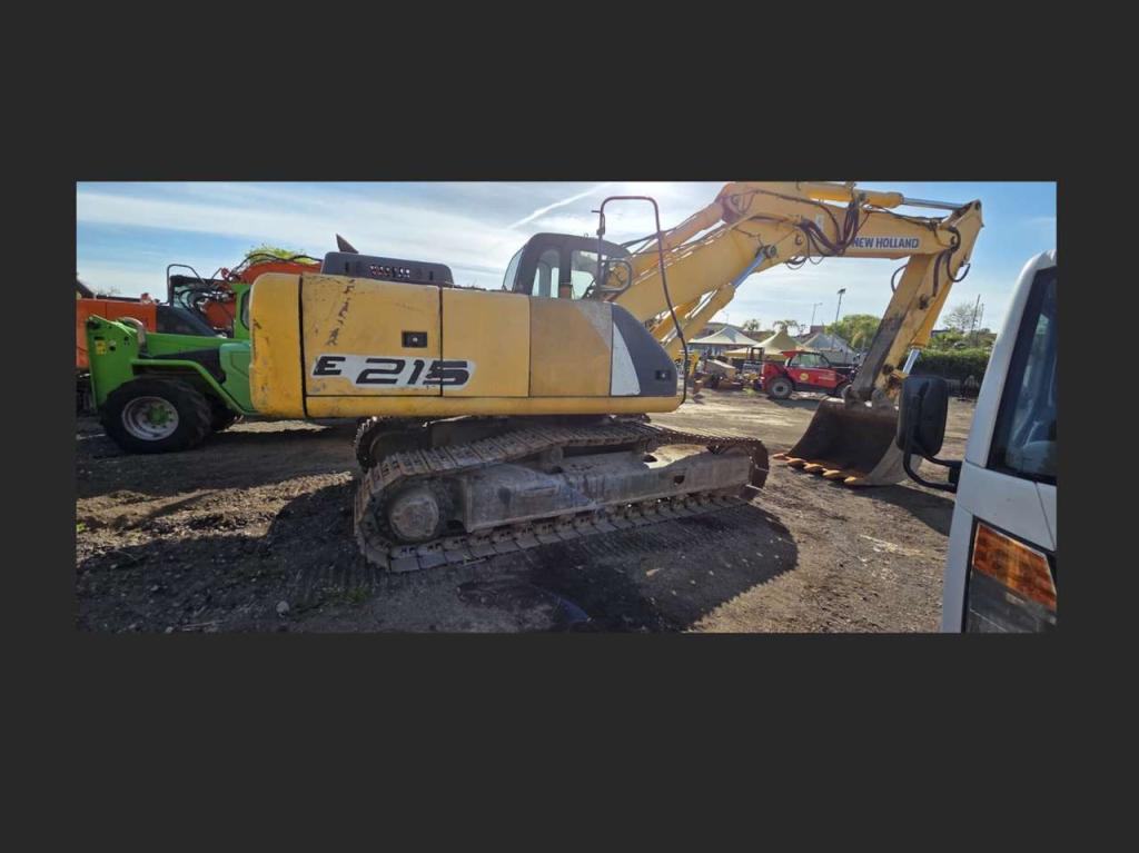 New Holland E215 Foto 3