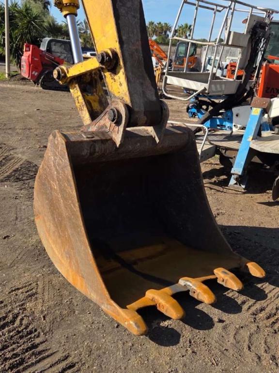 New Holland E215 Foto 7