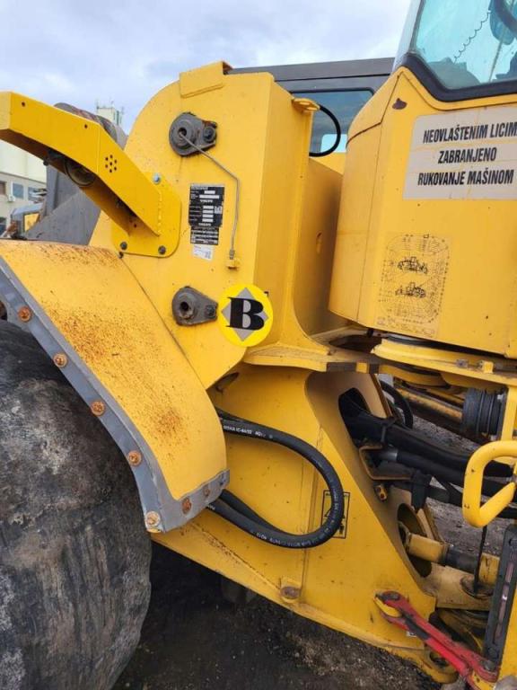 Volvo front frame VOE11177610 for Volvo L110E, L120E Foto 3