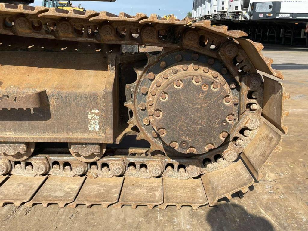 Hitachi ZX210LC-6 Foto 15