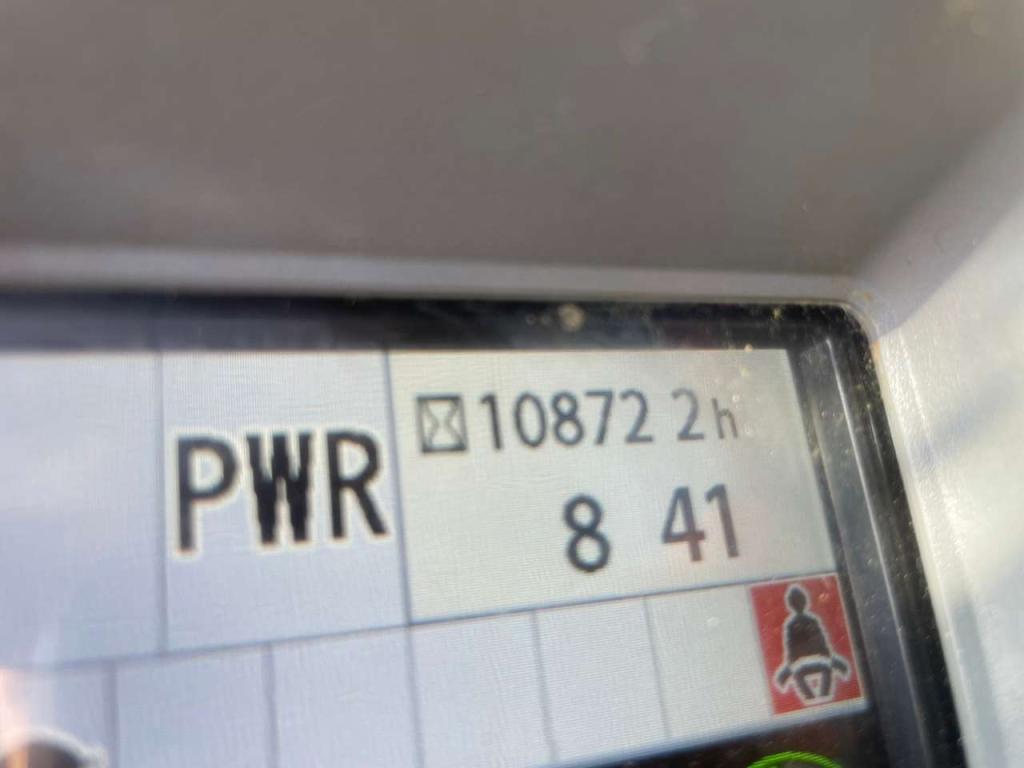 Hitachi ZX210LC-6 Foto 24