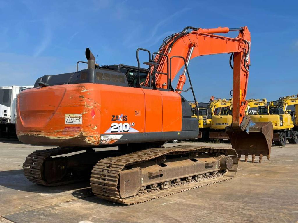 Hitachi ZX210LC-6 Foto 4