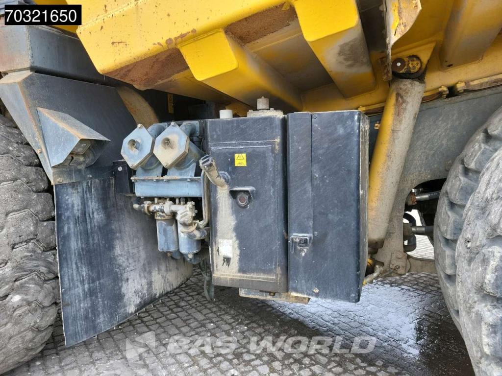 Komatsu HD605 -7E0 Foto 21