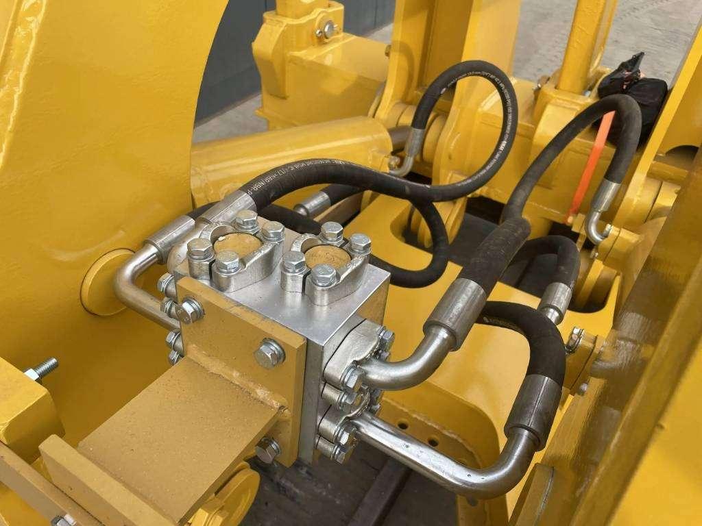 Komatsu D85 Foto 6