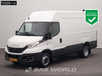 Iveco Daily 35C18 3.0L Automaat Dubbellucht L2H2 3,5t Trekhaak 180PK Airco Cruise Euro6 L2 A/C Towbar Cru in vendita da BAS World B.V.