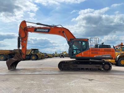 Doosan DX300LC-5 in vendita da Big Machinery