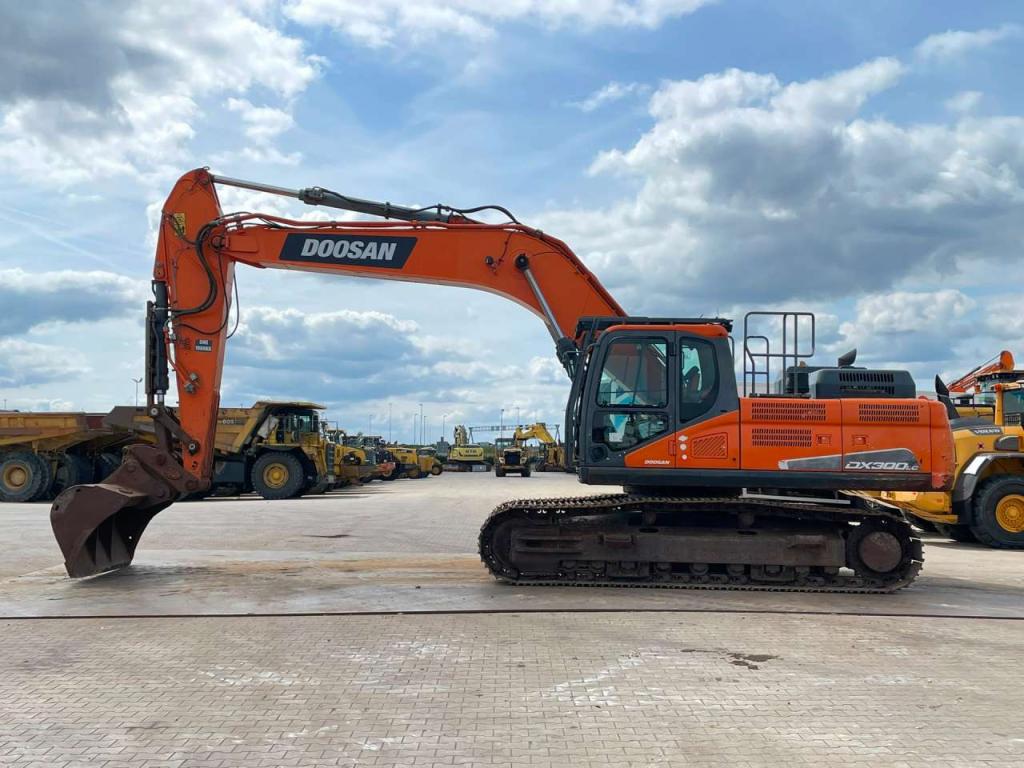 Doosan DX300LC-5 Foto 1