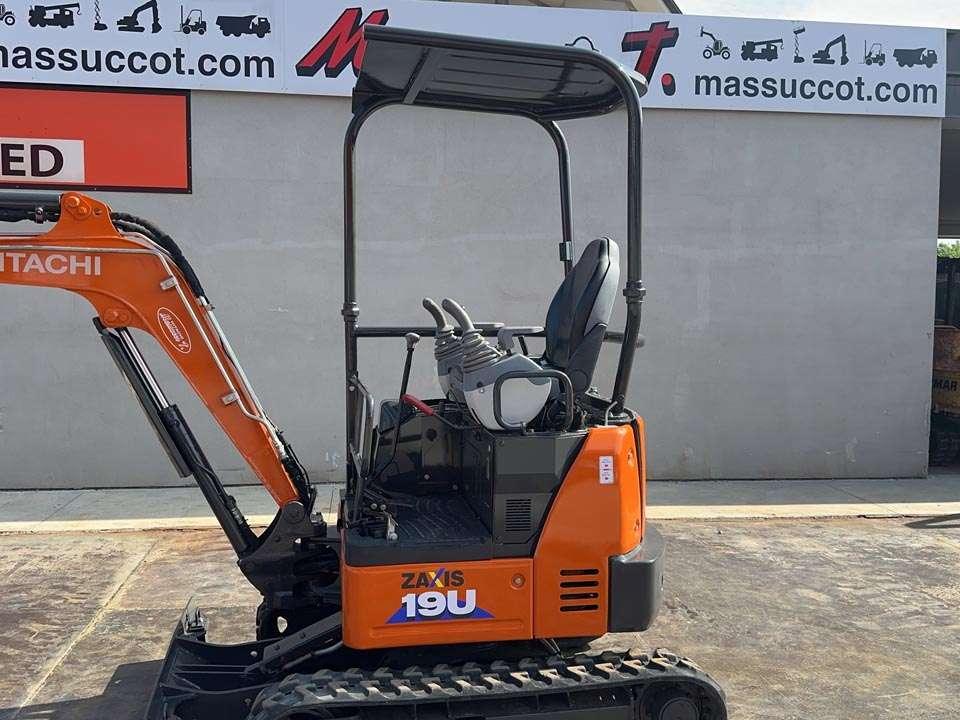 Hitachi ZX19U-5A YLR Foto 12