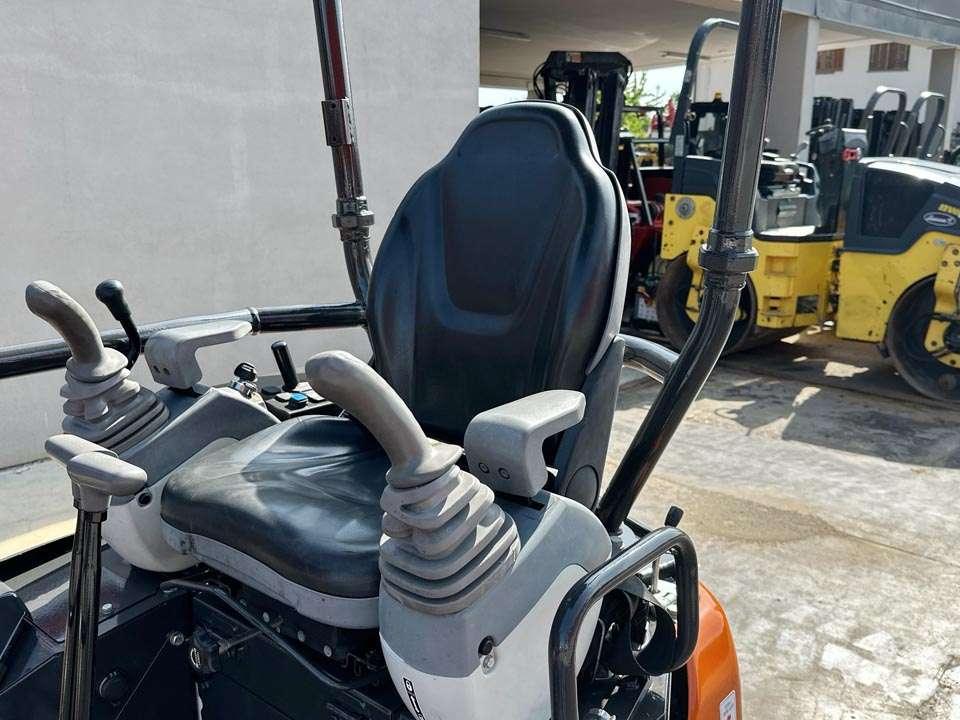 Hitachi ZX19U-5A YLR Foto 14