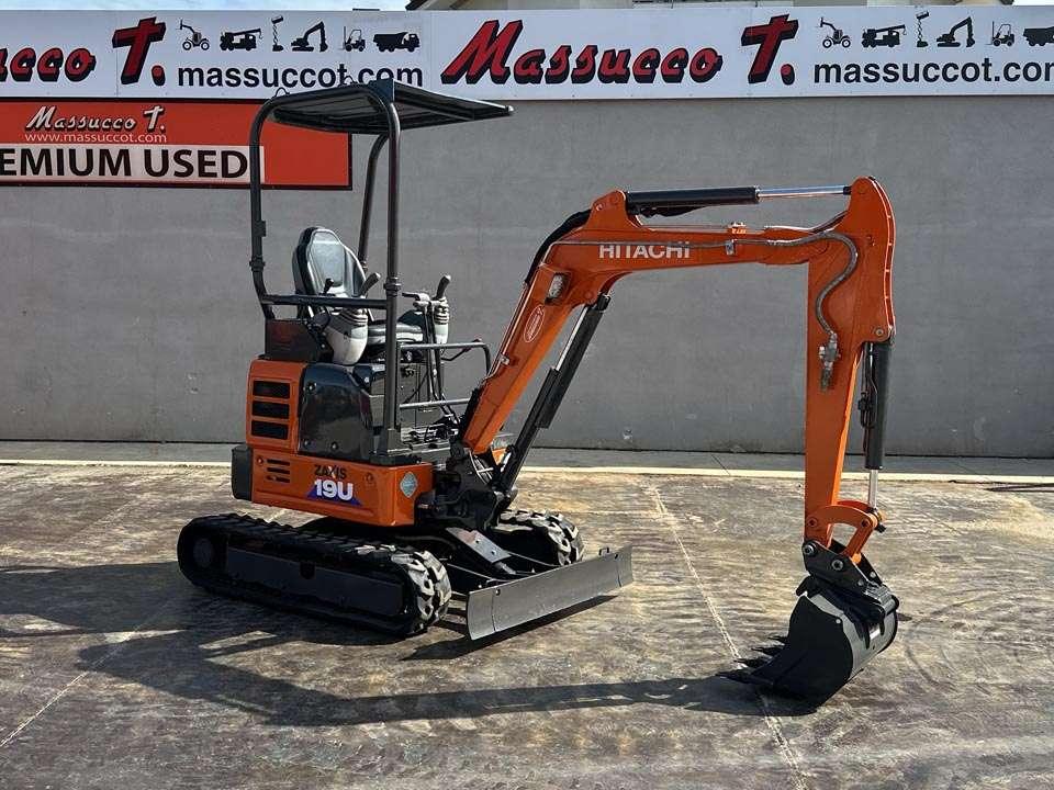 Hitachi ZX19U-5A YLR Foto 17