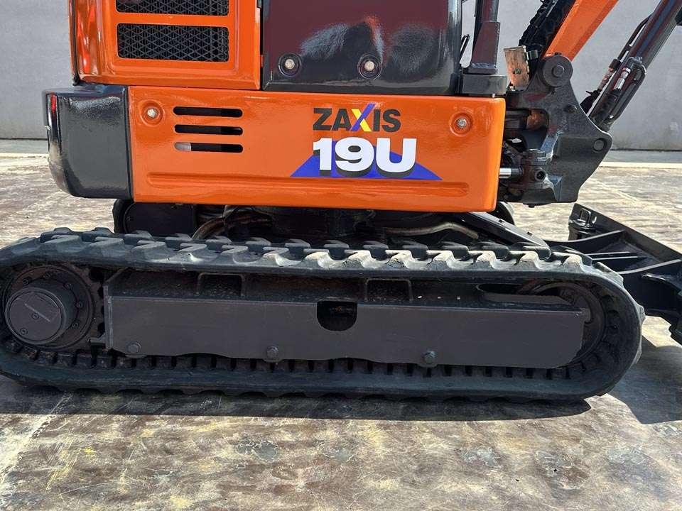 Hitachi ZX19U-5A YLR Foto 4