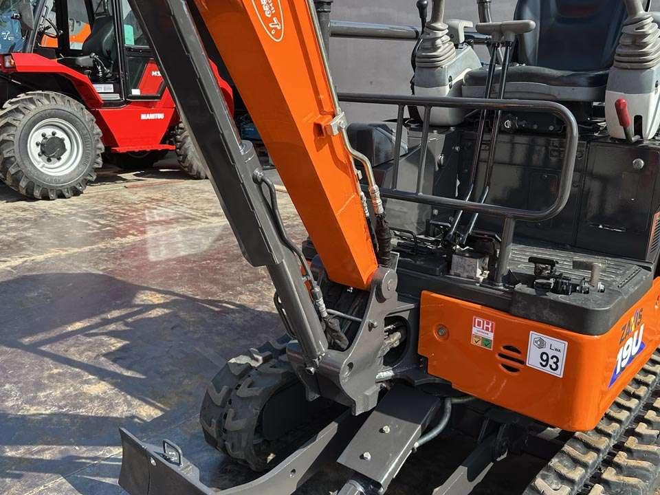 Hitachi ZX19U-5A YLR Foto 9