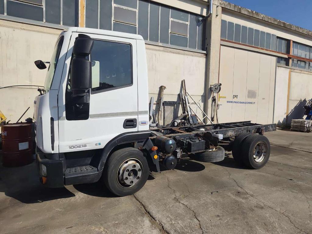 Iveco EUROCARGO 100E18 Foto 11