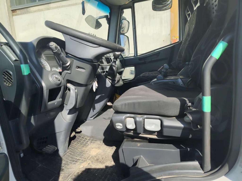 Iveco EUROCARGO 100E18 Foto 13