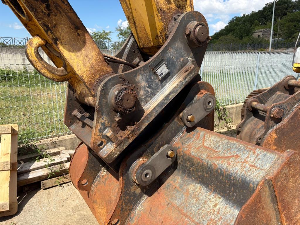 New Holland E385B Foto 9