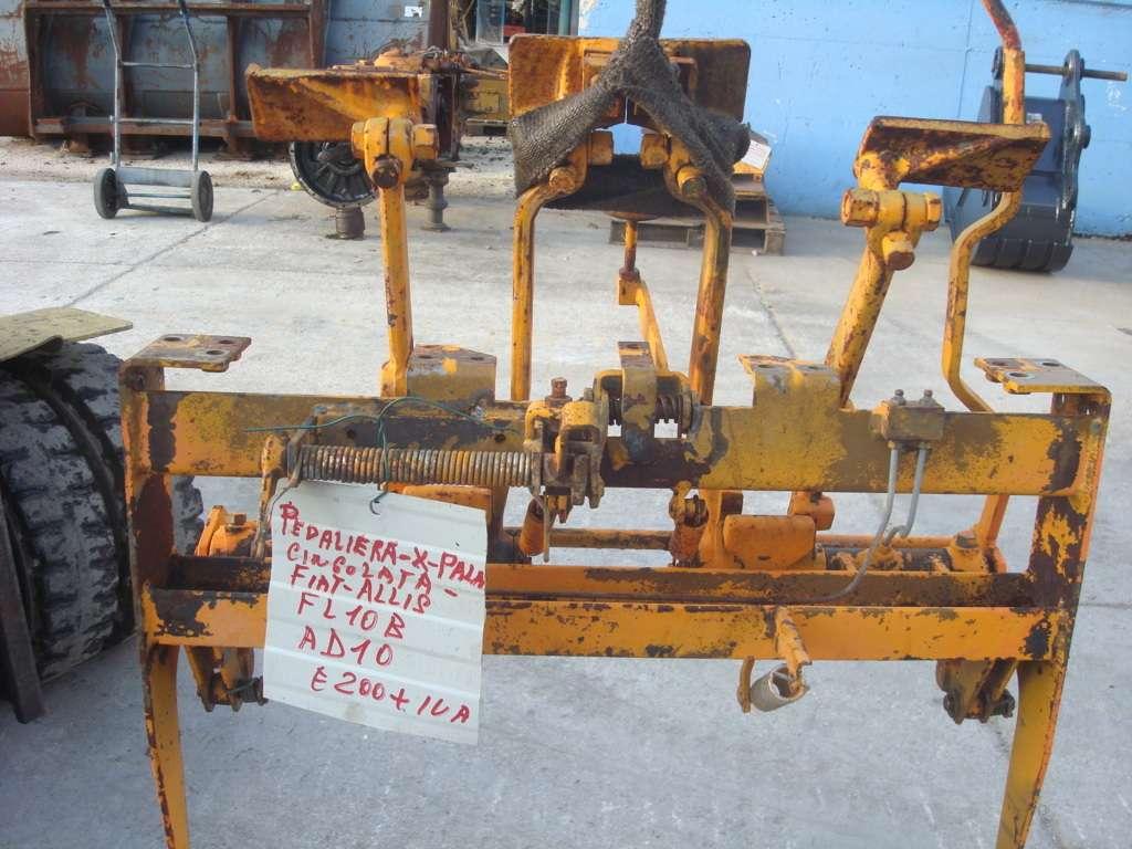 Pedipolatori per Fiat Allis FL10B, AD10B Foto 1