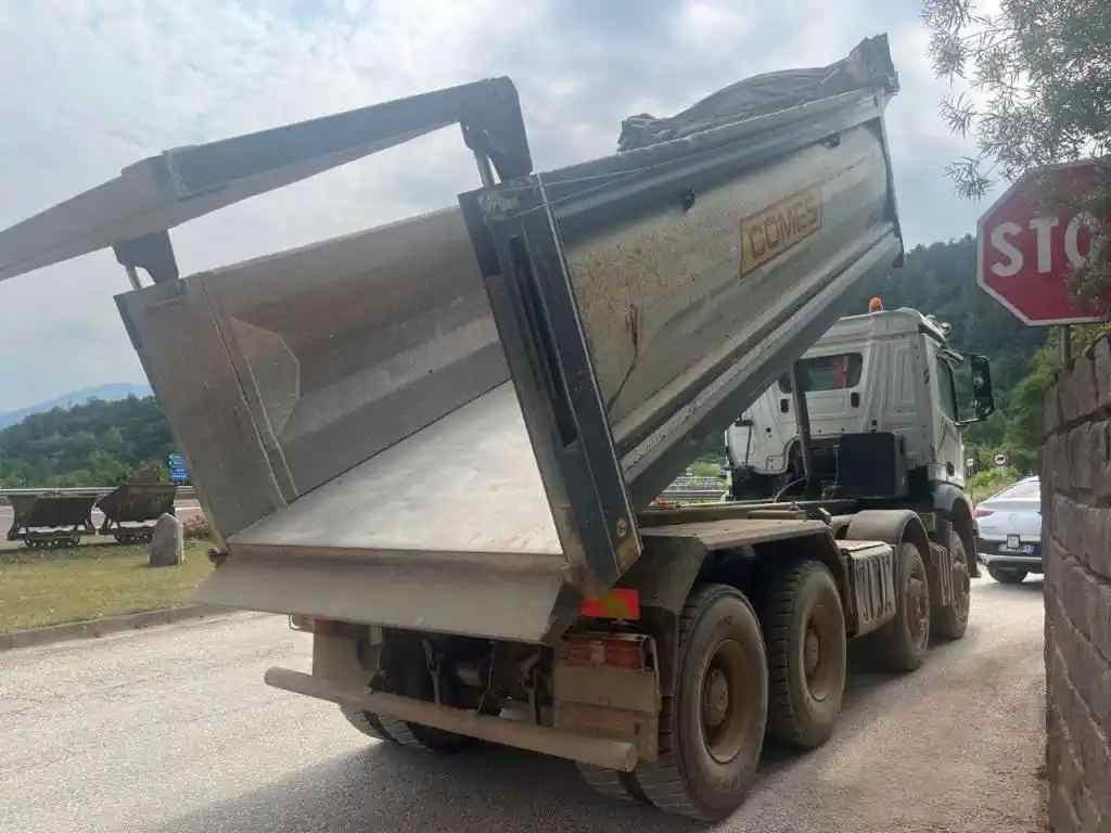 Mercedes-Benz 4151 Foto 5