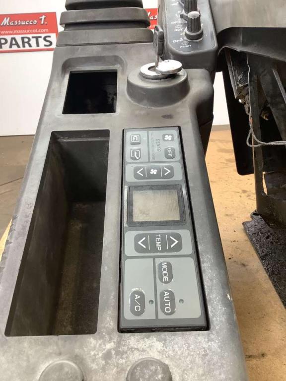 Supporto strumentazione per Hitachi ZX160LC Foto 3