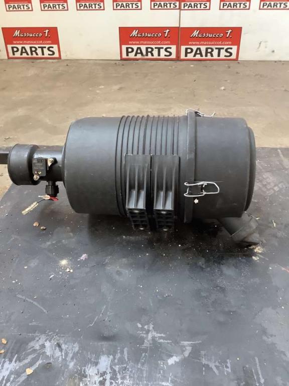 Supporto filtro aria per Hitachi ZX135US-7 Foto 3