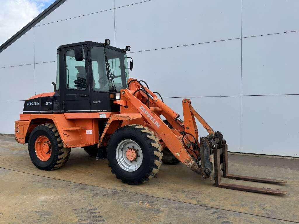 Schaeff ZL110 - Forks + Bucket / Quick Coupler Foto 7