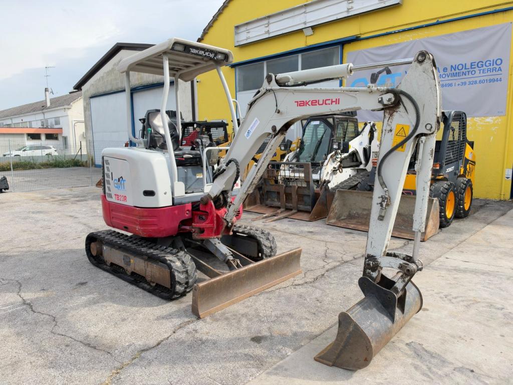 Takeuchi TB23R Foto 2