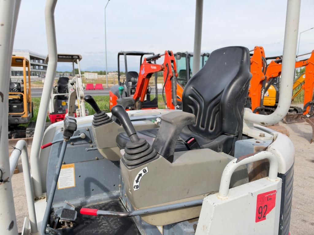 Takeuchi TB23R Foto 6